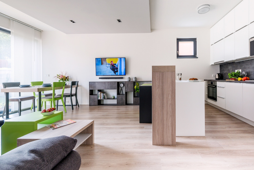 Funkční a krásné řešení společného obývacího prostoru rodinného domu
