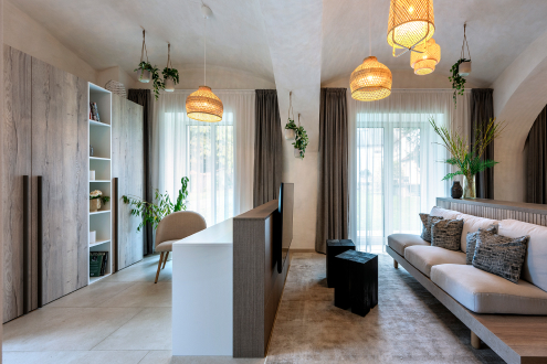 zakázková výroba vestavěné skříně
